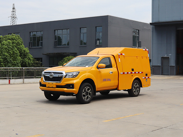 CLW5030XDYADR型电源车